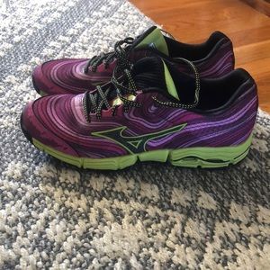 Women’s Mizuno shoes